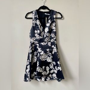 Gorgeous, floral, brand new Alice & Olivia party dress size 2